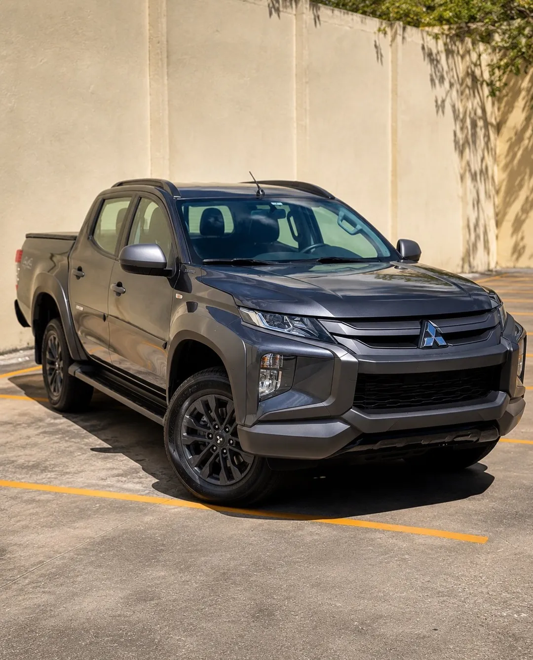 Mitsubishi L200 Triton 2025, foto 1 de 4