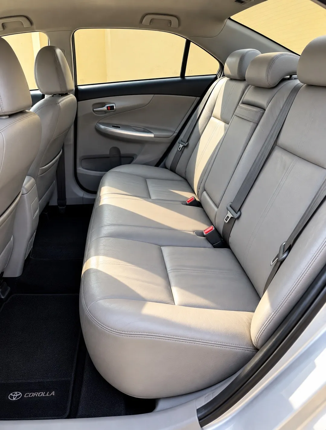 Toyota Corolla 2013, foto 4 de 5